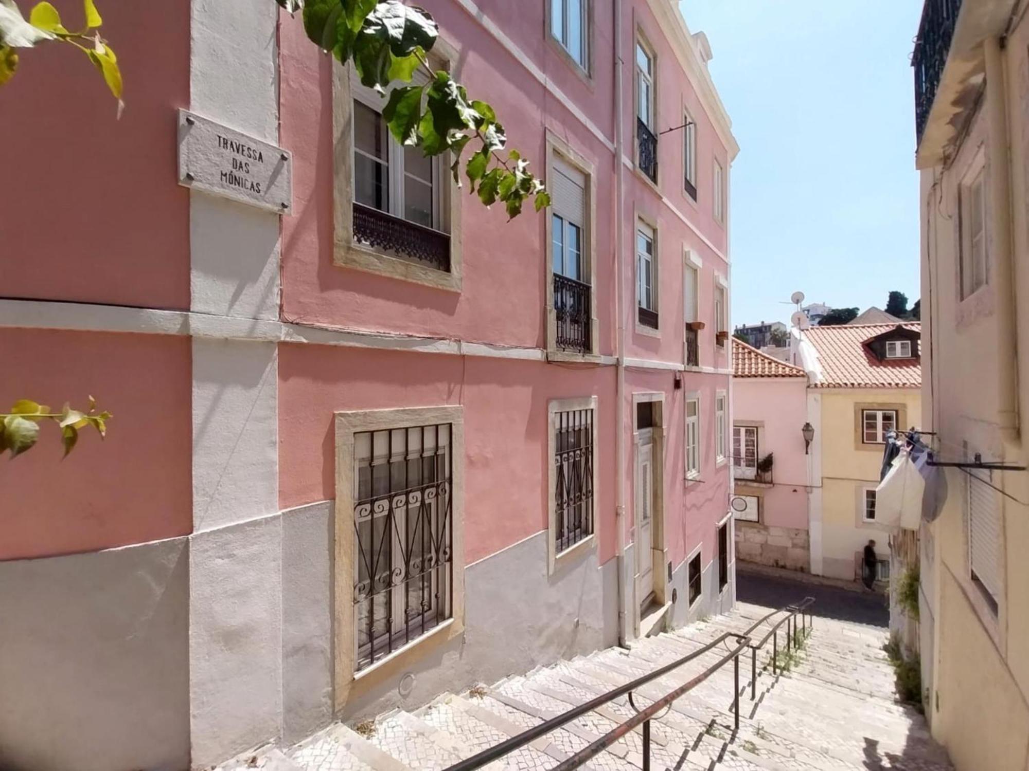 Historical Apartment *
